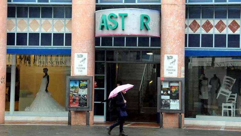Segnalati due giovani al cinema Astor: avevano dell’erba