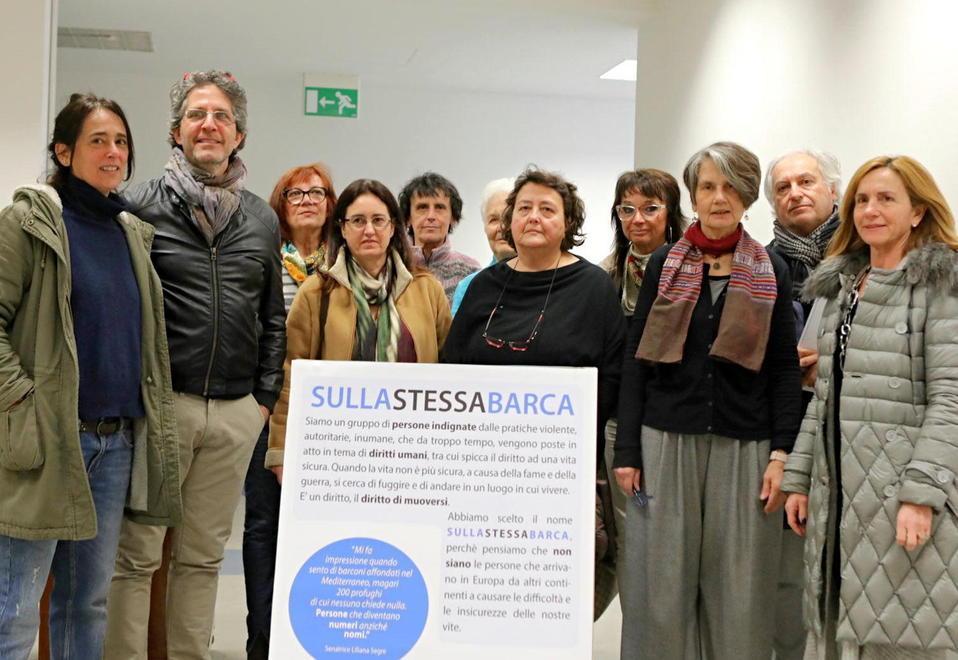 I nomi degli immigrati morti letti ad alta voce in otto piazze 