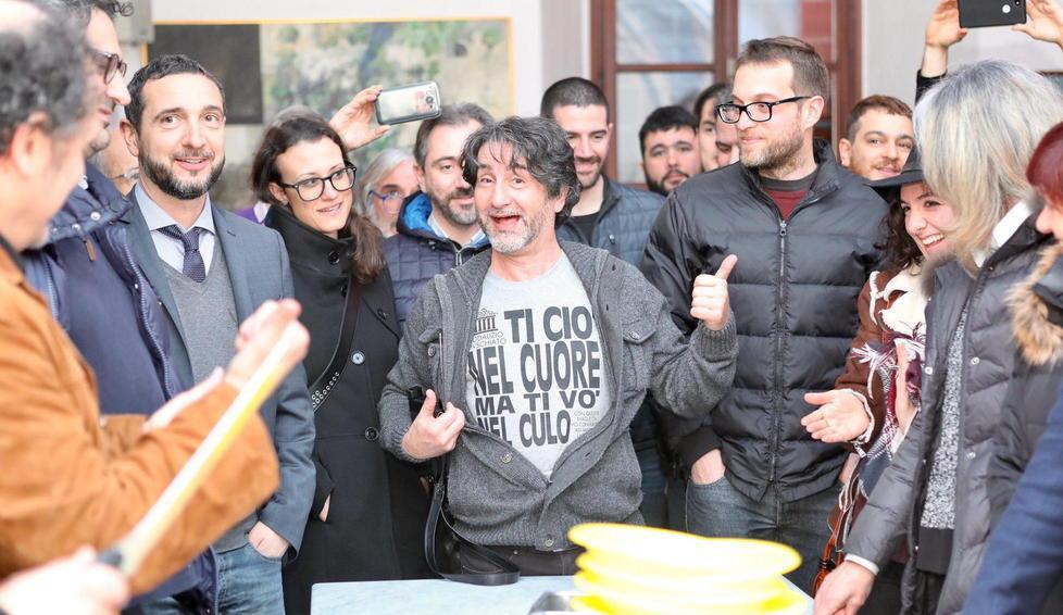 Ironia colta, pop e geniale: il "Sodalizio Muschiato" celebra i 25 anni e raduna i suoi seguaci 