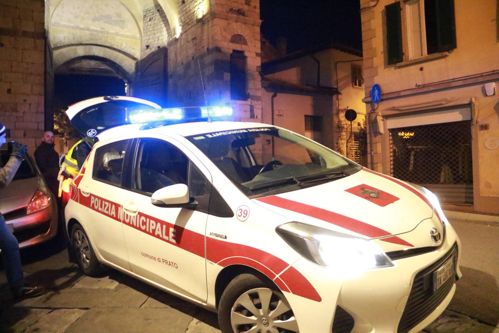 Una pattuglia della polizia municipale