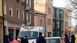 Infarto sulla strada, anziano salvato dal vicecomandante della polizia locale