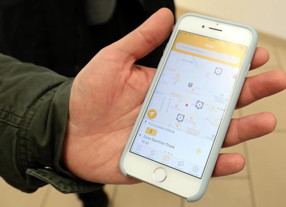 Calcolo del percorso e pagamento ticket: i due punti deboli dell’app per i bus 