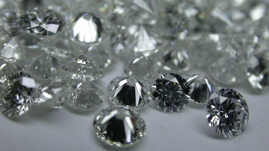 Tre pensionati e un’operaia tra i raggirati con i diamanti