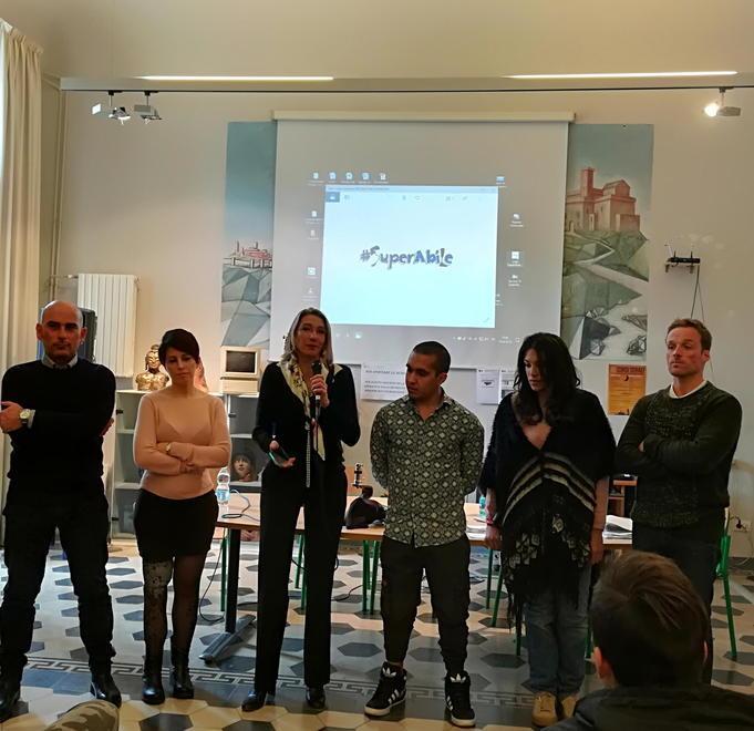 I testimonial di SuperAbile con gli studenti del Russoli 