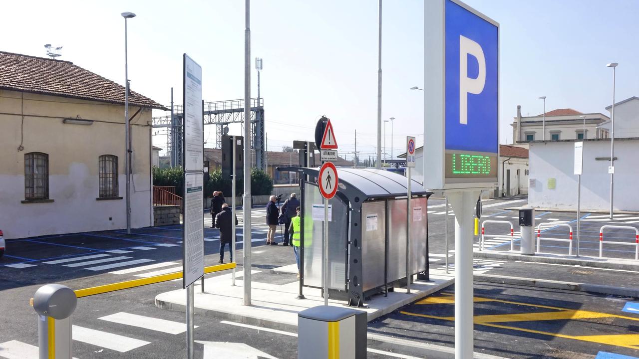L'ingresso del nuovo parcheggio della Metropark alla stazione ferroviaria