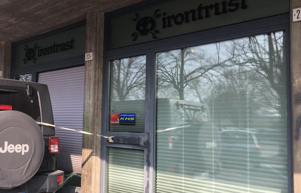 Carpi, spaccata da “Irontrust” Rubate otto bici da corsa 