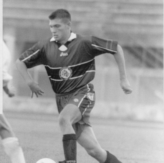Domizzi con la maglia del Livorno
