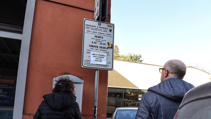 Parcheggi più cari, città divisa Al Giannotti cartello di protesta
