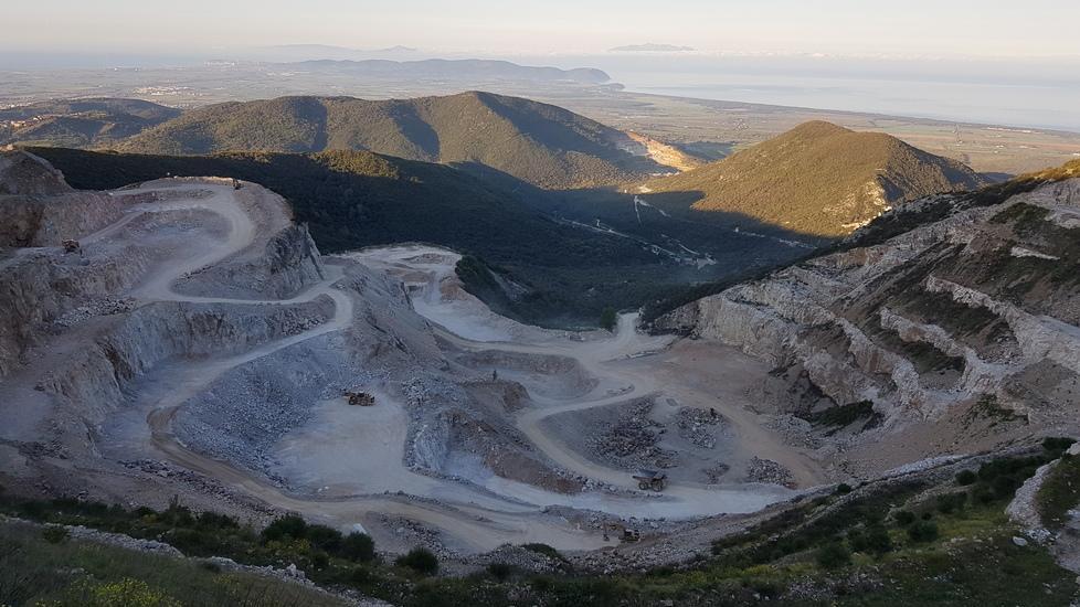 Legambiente: «Un disastro il progetto per Monte Calvi»