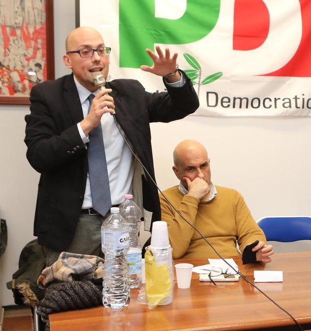 Il Pd porta avanti Salvetti, riunione fiume nella notte 