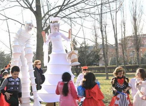 Bambini in festa nell’attesa della Famiglia Pavironica