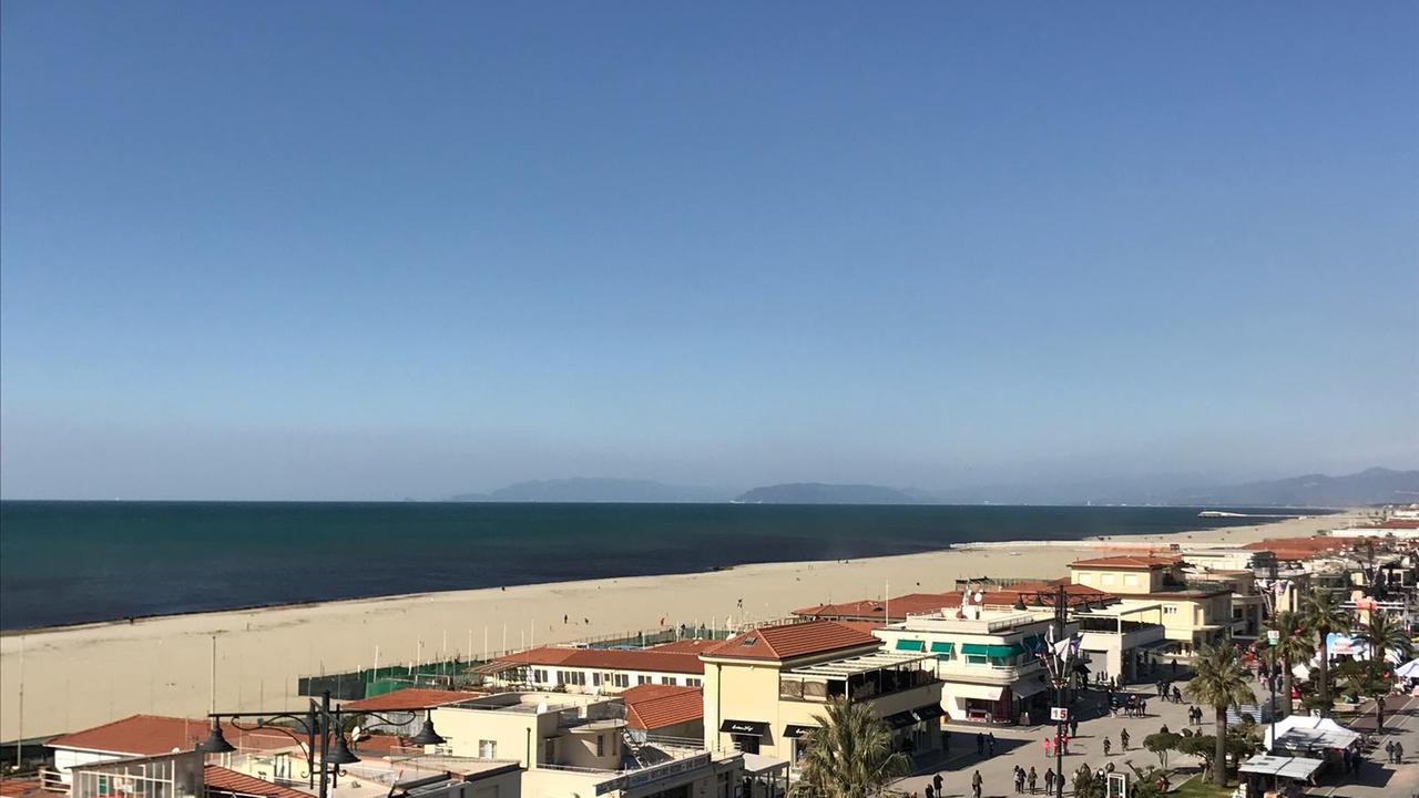 Il Carnevale porta turisti anche agli hotel versiliesi