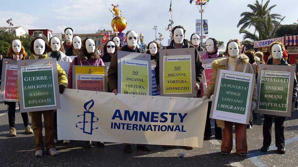 La sfilata dedicata ad Amnesty
