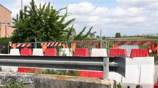 Ponte ancora chiuso La critica del Comune: «Noi non coinvolti»