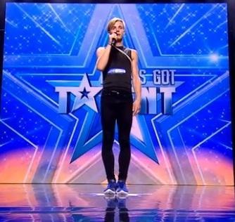 Modena. Luca salta sul palco di Italia’s Got Talent «Così combatto la sindrome di Tourette» 