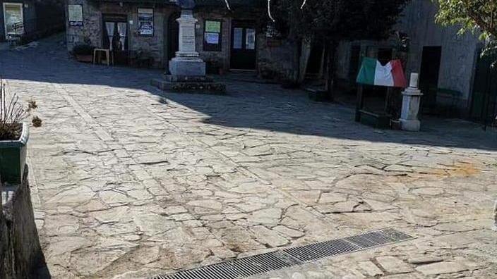 Cemento al posto delle pietre Montefegatesi contro Gaia