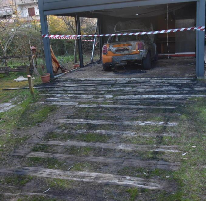 Un’altra auto incendiata nella notte 
