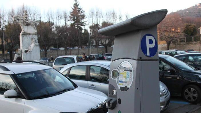 Parte una nuova raccolta firme contro i parcheggi a pagamento