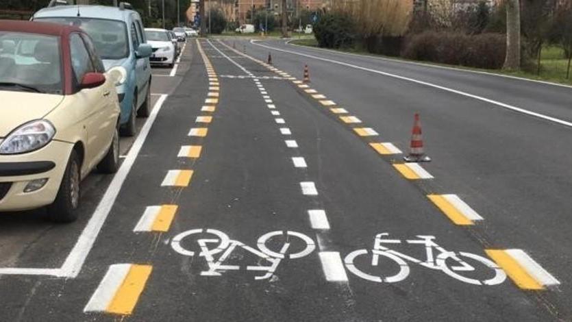 La pista ciclabile di viale Europa «È pericolosa»