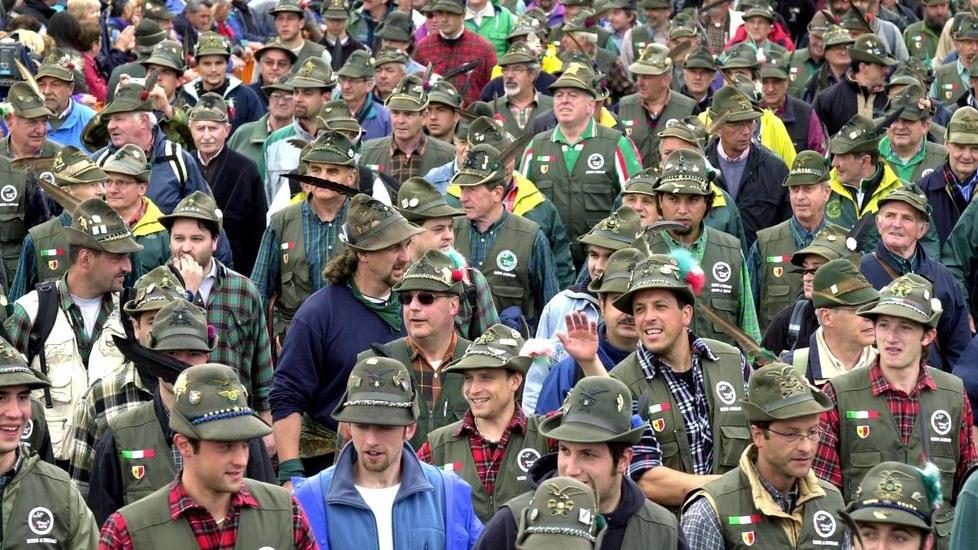 «Raduno degli alpini a Cascina e Pisa»