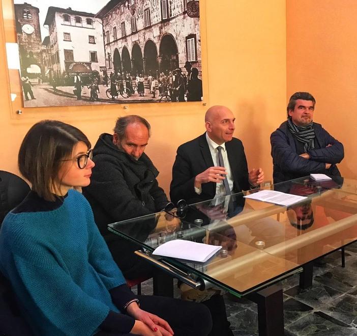 Toti: «Il centrosinistra unito contro la paura strisciante»