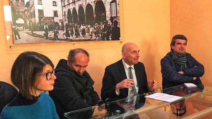 Toti: «Il centrosinistra unito contro la paura strisciante»