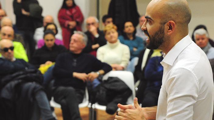 Costantini si fa “processare” I suoi cinque anni sotto la lente