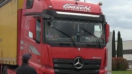 Si intestava e poi cedeva auto utilizzate per furti in tutta Italia