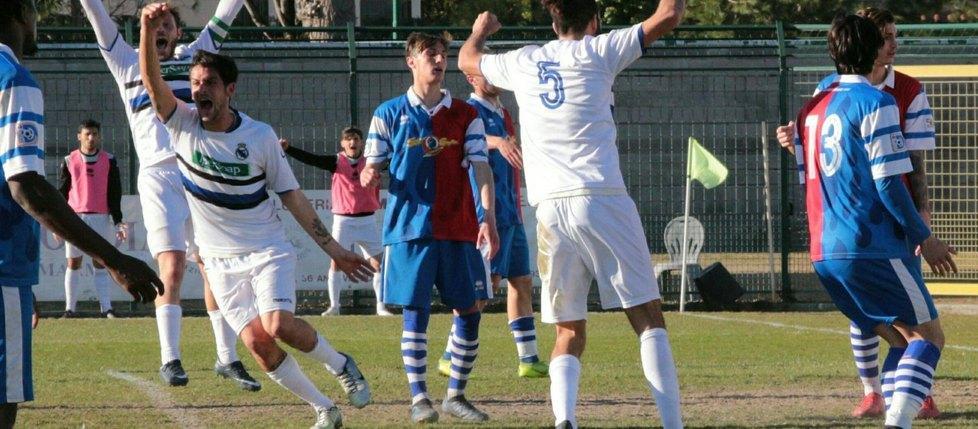 Real Forte salvato da un gol di Fenati Ma il pari col Gavorrano sta stretto ai versiliesi