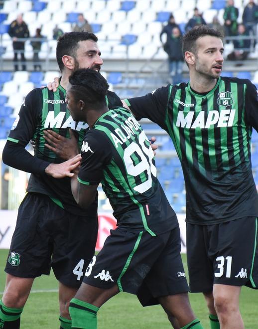 Sassuolo, a fine partita faccia a faccia coi tifosi 