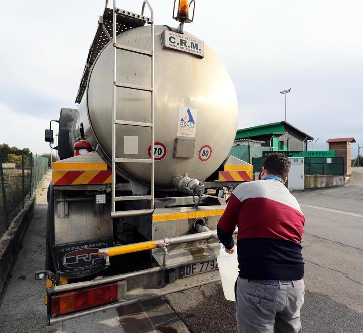 Monterappoli resta a secco, un’altra giornata senza acqua 
