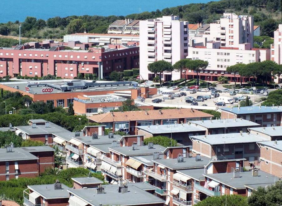 Salivoli e Calamoresca lampioni al buio guasto un contatore