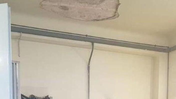Crollano calcinacci dal soffitto di un laboratorio al Russoli