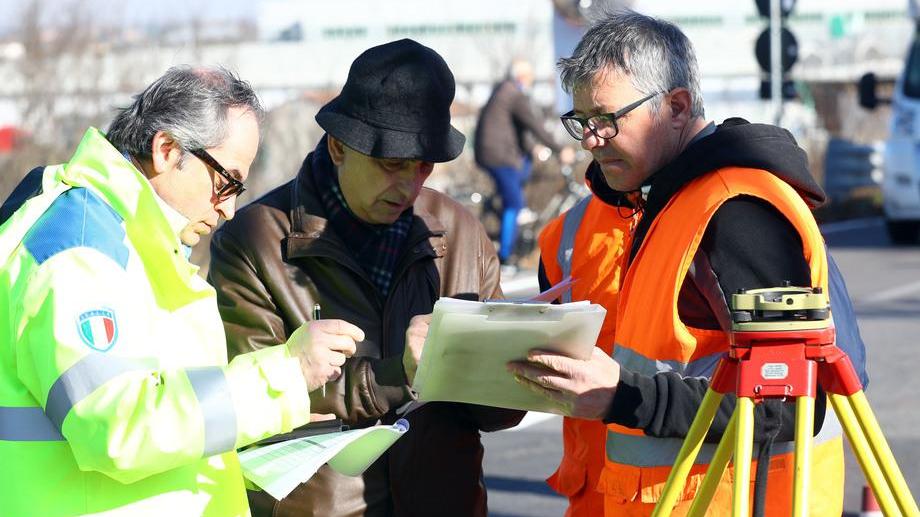 Superato il test finale di carico Riapre il ponte sul Reno