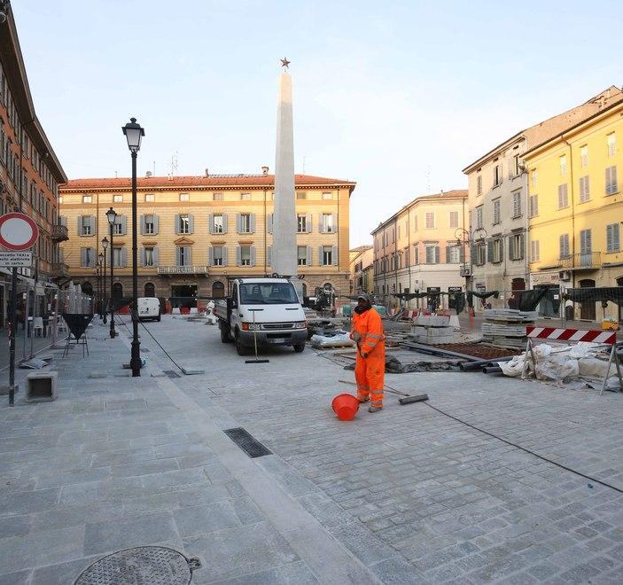Chiusa da ieri piazza Roversi Domani cambia anche Gioberti