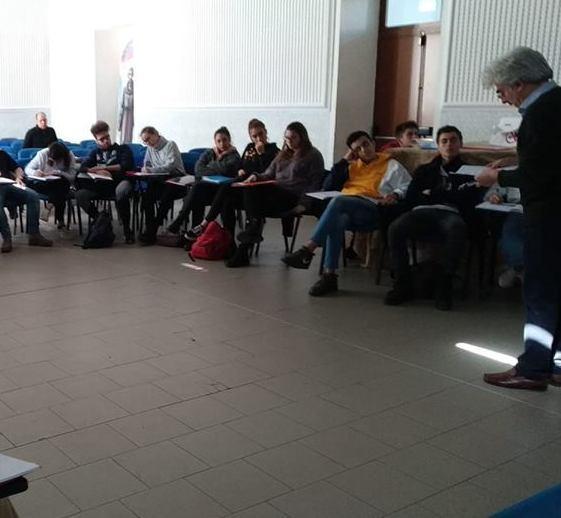 Costruire il domani Sui banchi si gettano le basi del lavoro 