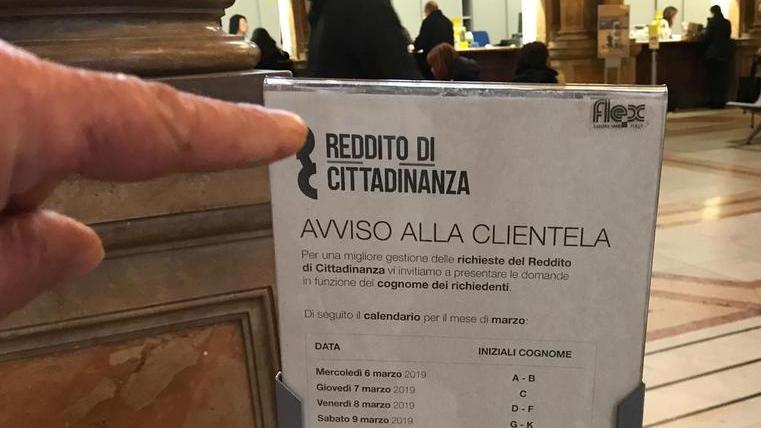 Reddito di cittadinanza dal 6 marzo: Poste vara il calendario per lettera