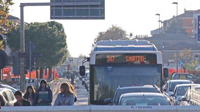 Slitta il cantiere metro Estate a senso alterno per via Bologna