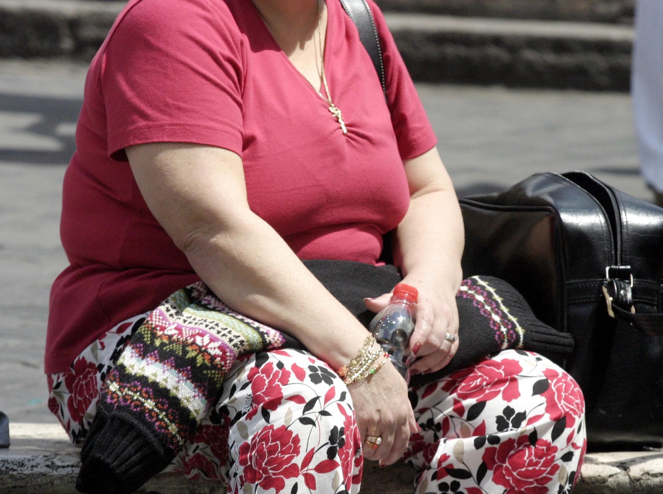 I danni visibili e invisibili che si porta l’obesità 