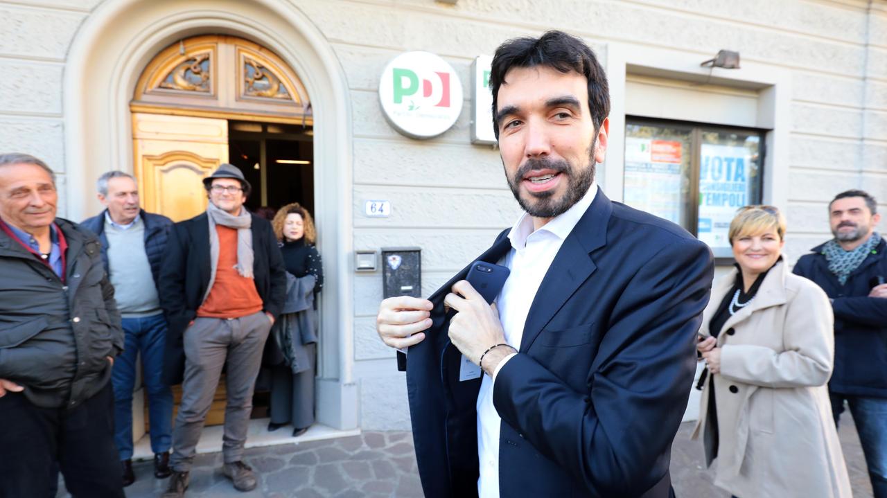 La visita di Maurizio Martina alla sede del Pd di Empoli