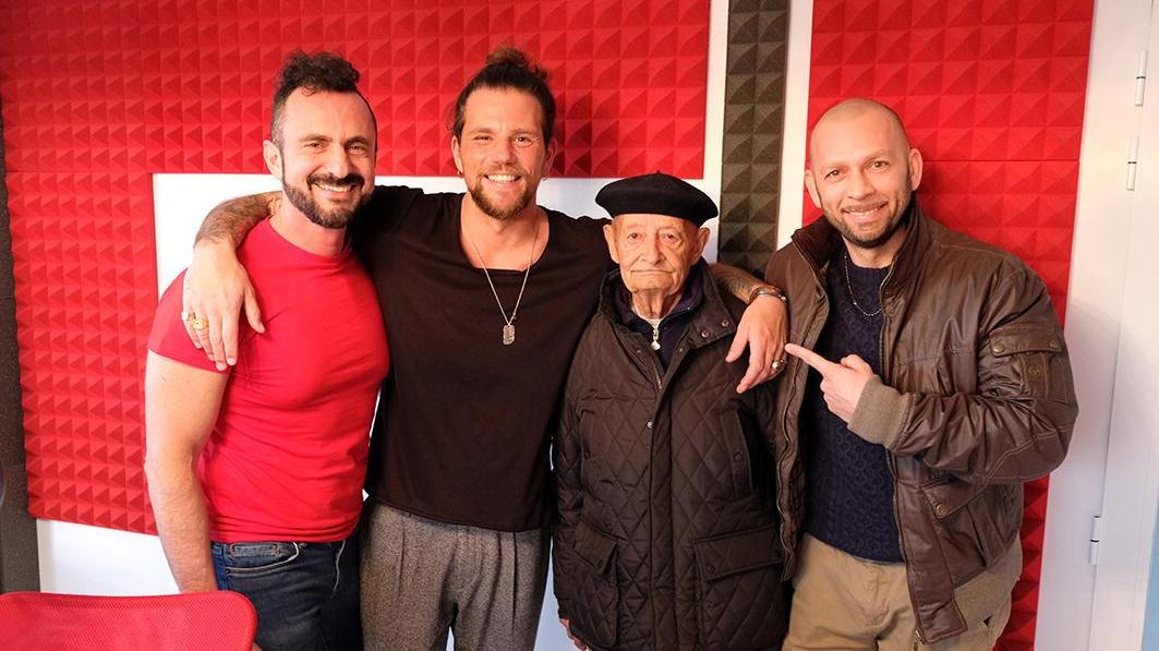 Nigiotti con nonno Ivo e lo staff di Radio Stop