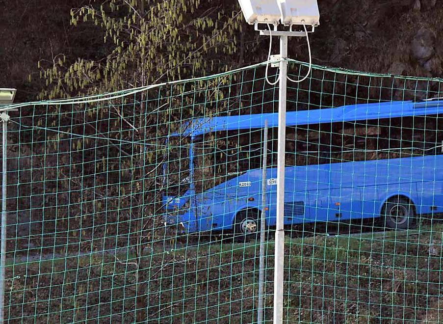Protesta a Casette, bloccato mezzo del Ctt «Scuolabus fra i camion del marmo» 