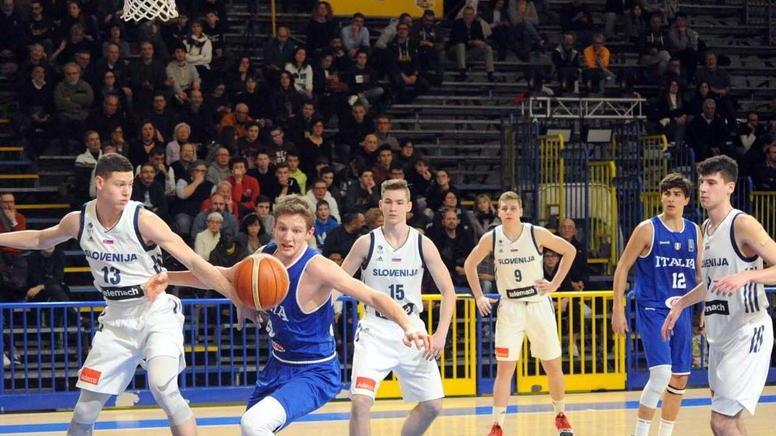 La corazzata Italia vola e affonda la Slovenia