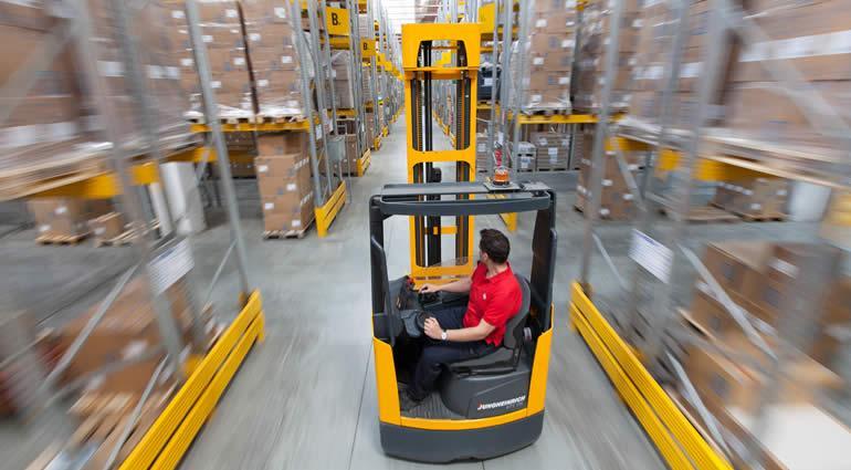 Magazziniere di un’azienda di logistica