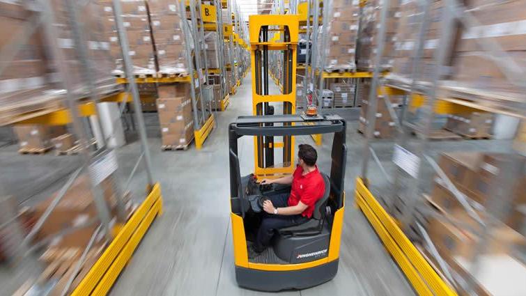 Magazziniere di un’azienda di logistica