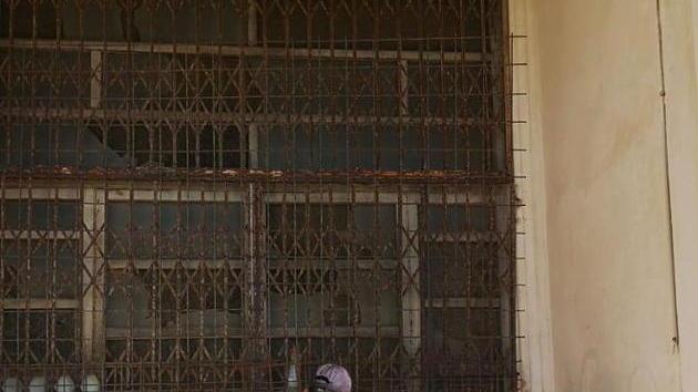 Cittadino marocchino negli edifici abbandonati