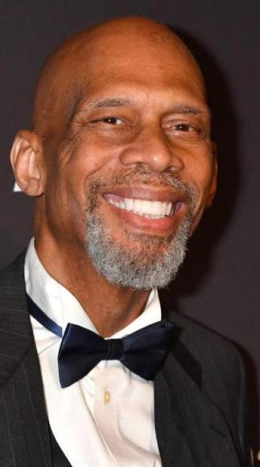 Jabbar, tutto all’asta Anelli Nba e cimeli per i bambini poveri