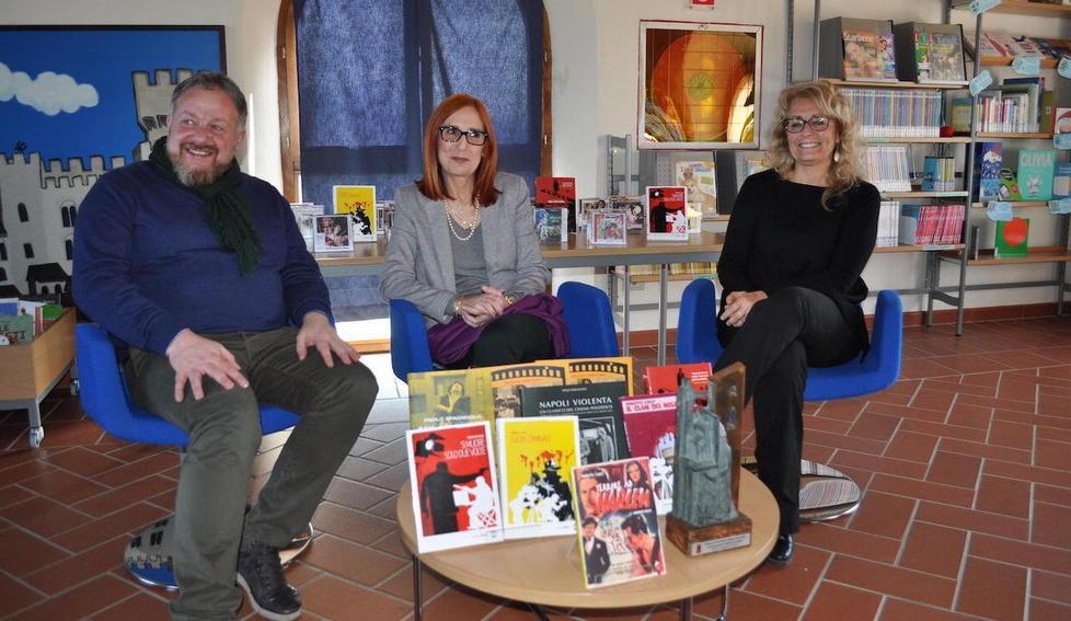 La collezione di libri del regista Umberto Lenzi donata alla biblioteca 
