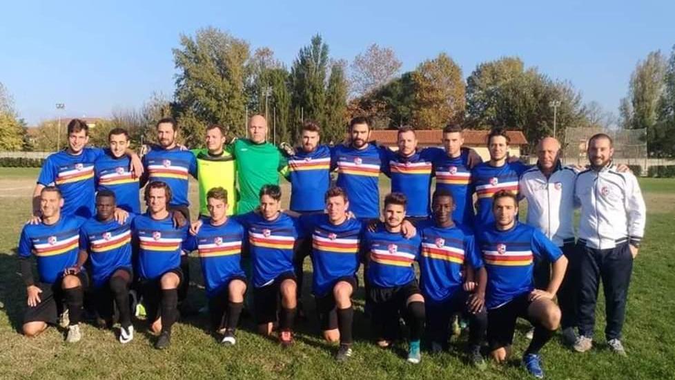 Un campo a sette per allenarsi ma nel weekend si vola