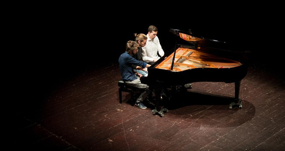 Tè-concerto al De André con “In trio”